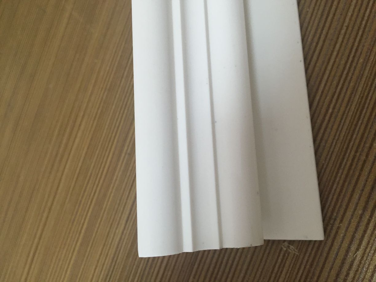 Customrized White PVC Extrusion Profiles Top Jointer Clip 3.5cm Width